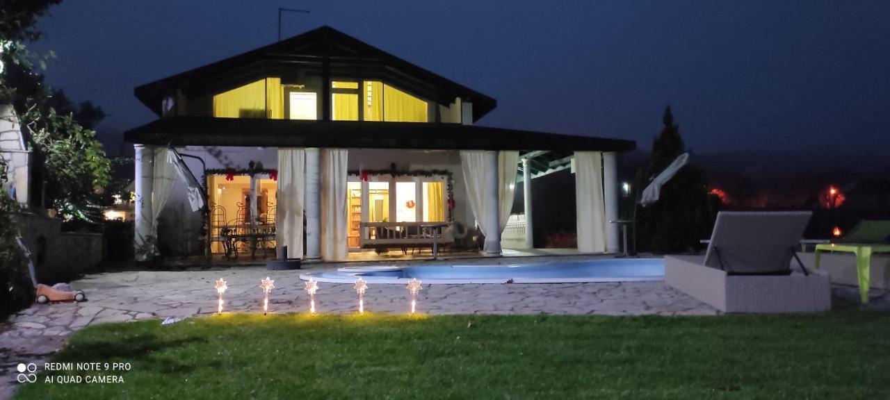 Vila Lily Villa Smederevo Buitenkant foto