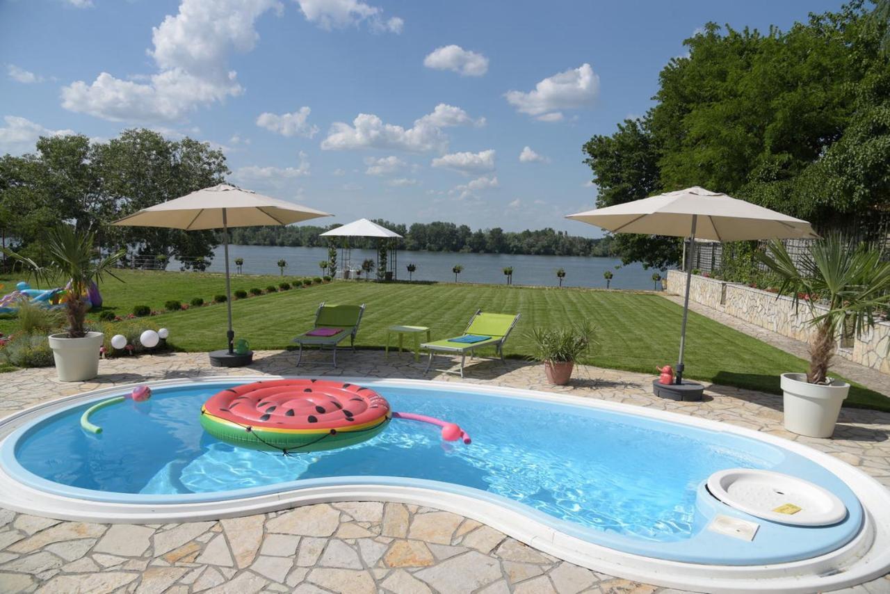 Vila Lily Villa Smederevo Buitenkant foto