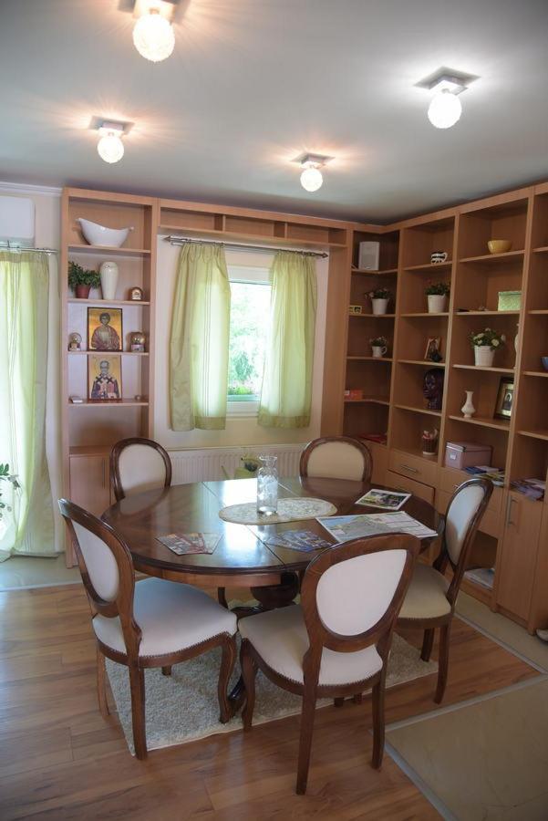 Vila Lily Villa Smederevo Buitenkant foto